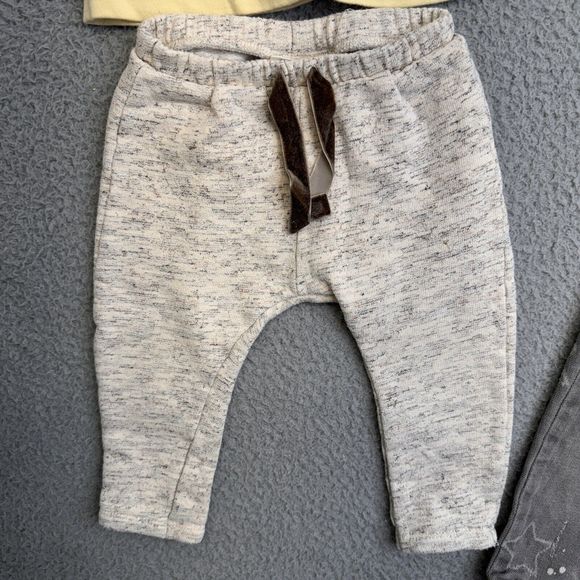 GAP Sweater Baby Girl 18 Months Gray Stars Jeans Easter Chick Outfit Bundle Zara - Picture 4 of 11